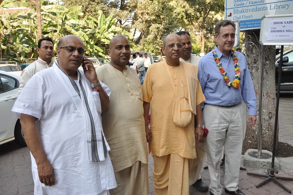 Sonu Nigam Mother Chautha Ceremony - 29 / 68 photos