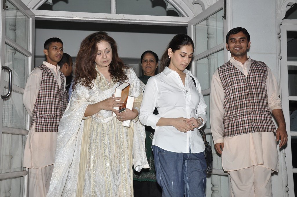 Sonu Nigam Mother Chautha Ceremony - 38 / 68 photos
