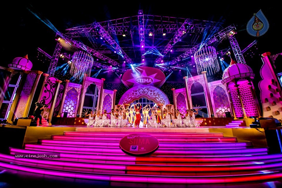 South Indian International Movie Awards 2014 - 72 / 255 photos