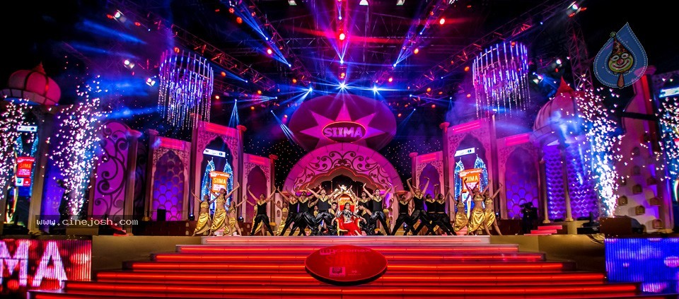 South Indian International Movie Awards 2014 - 240 / 255 photos