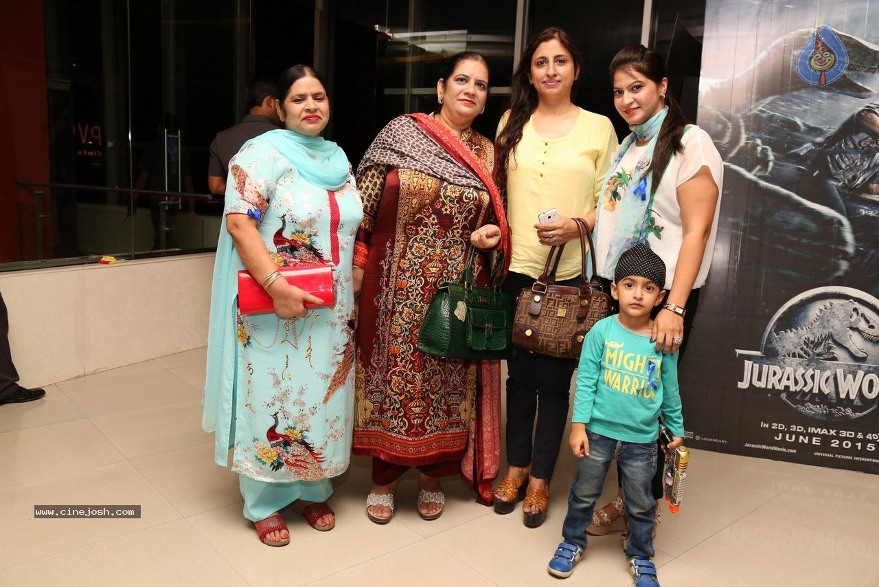 Special Screening of Dil Dhadakne Do - 29 / 110 photos