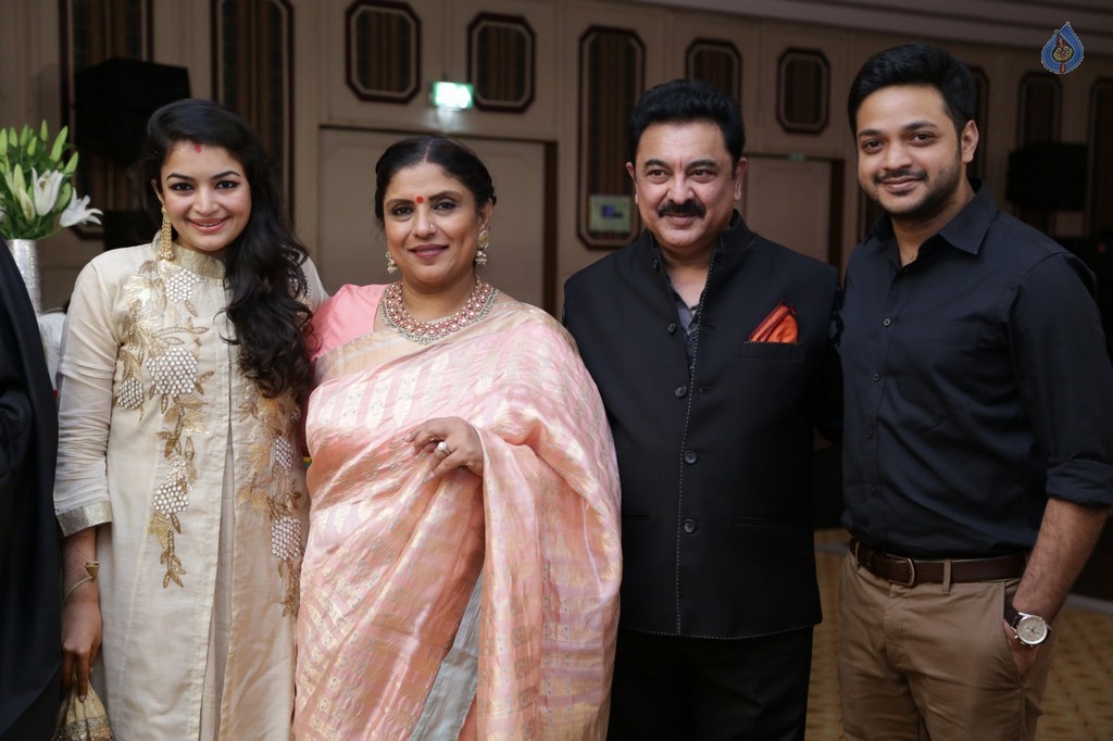 Sripriya and Rajkumar 25th Wedding Anniversary Event 2 - 24 / 101 photos