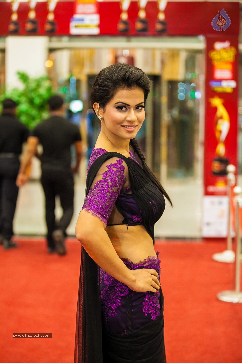 Stars at SIIMA 2013 Awards 02 - 93 / 204 photos