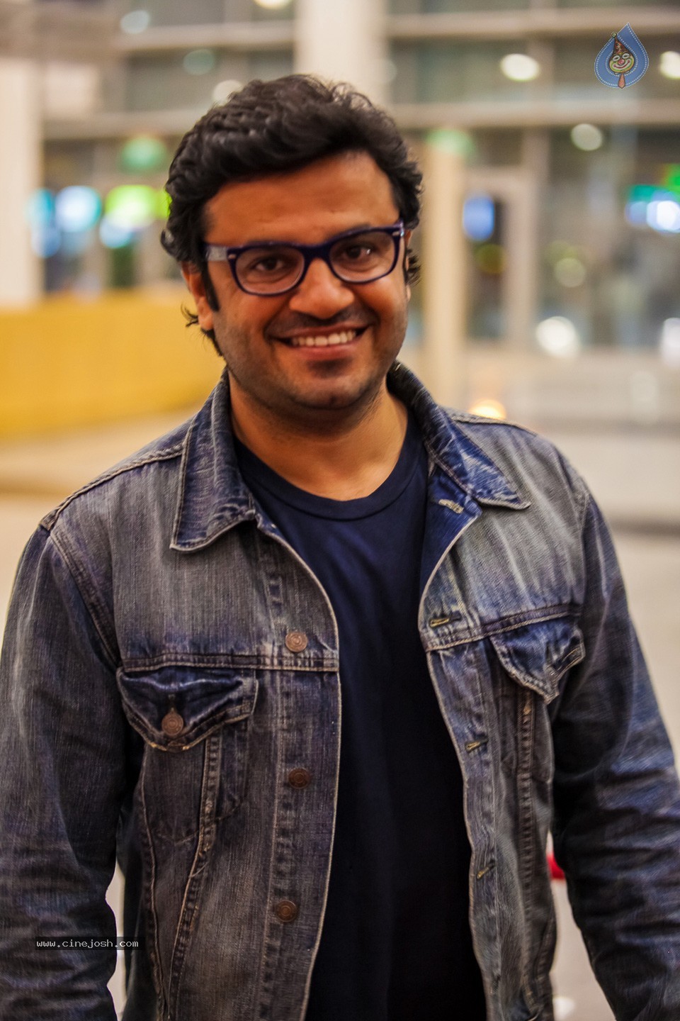 Stars at SIIMA 2013 Awards 01 - 33 / 100 photos