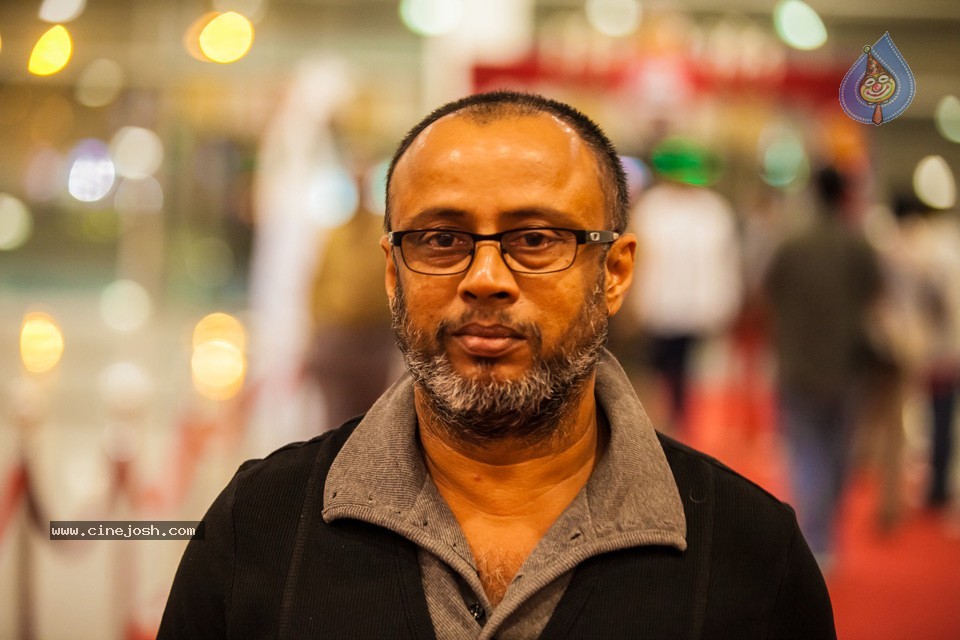 Stars at SIIMA 2013 Awards 01 - 37 / 100 photos