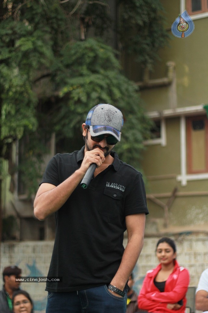 Street Cause St Martins 5K Run Event - 42 / 48 photos