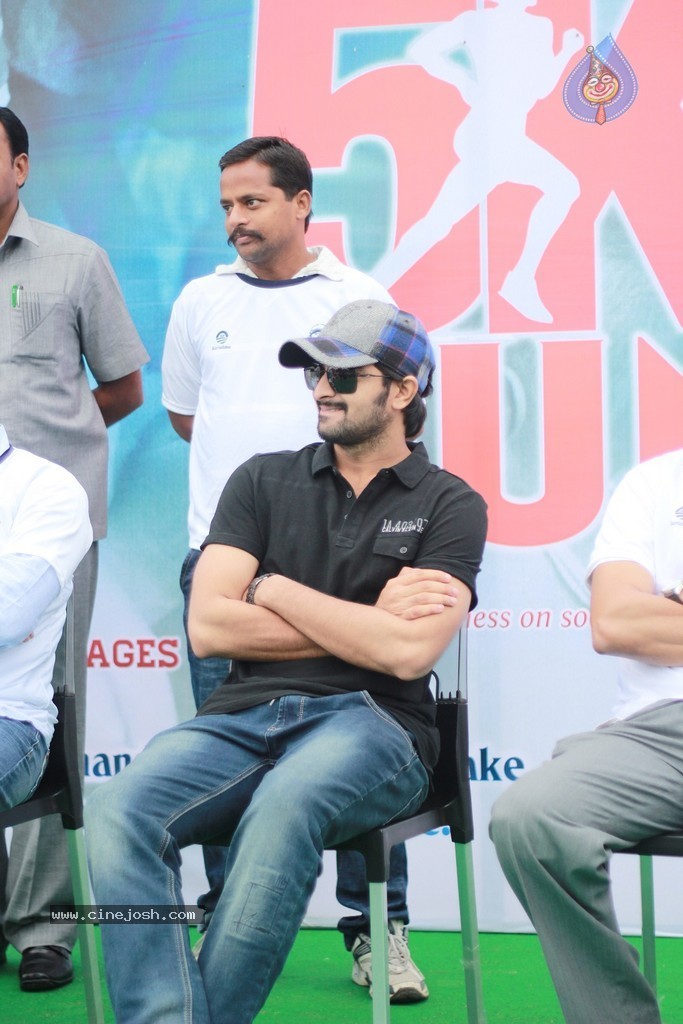 Street Cause St Martins 5K Run Event - 43 / 48 photos