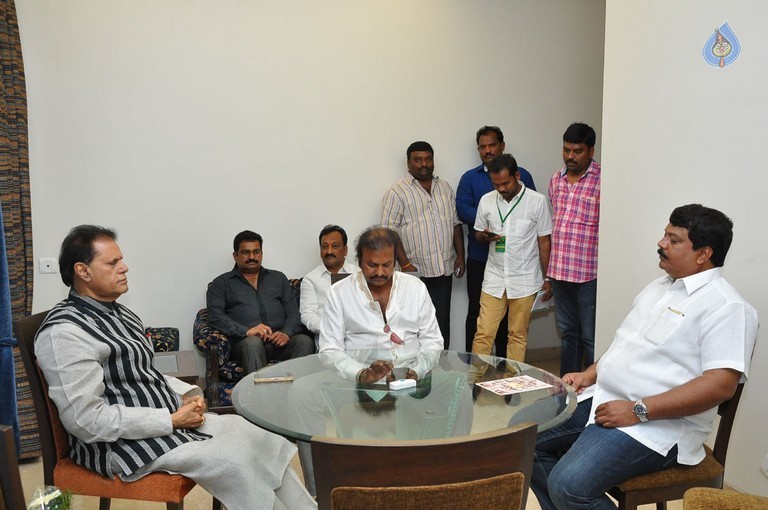 Subbarami Reddy Birthday Celebrations at Home - 19 / 33 photos