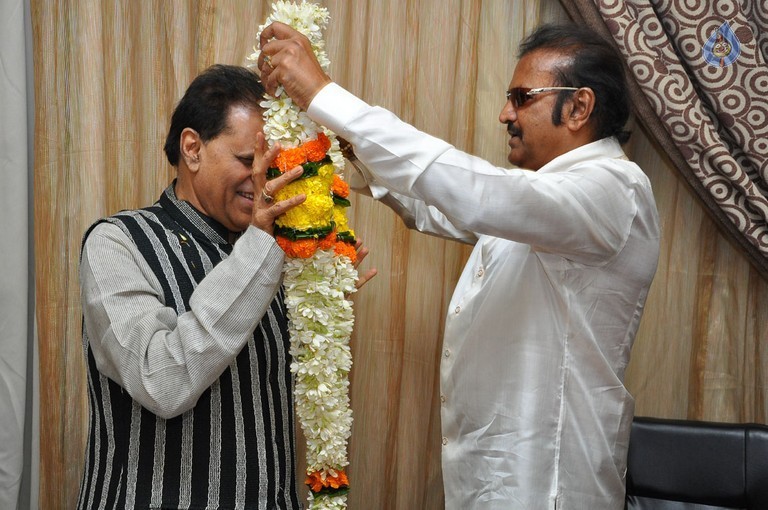 Subbarami Reddy Birthday Celebrations at Home - 27 / 33 photos