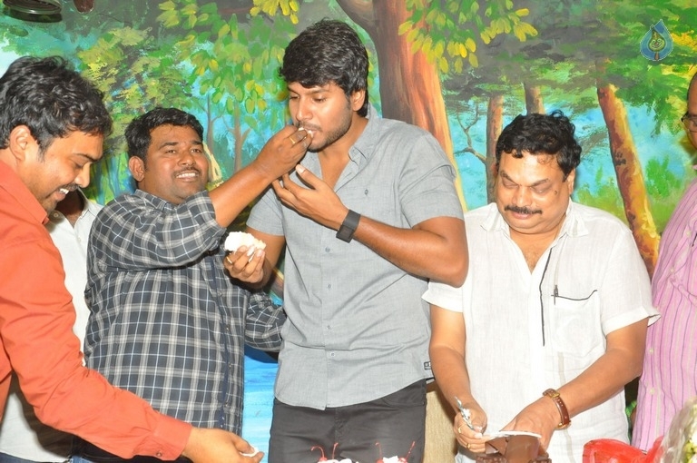 Sundeep Kishan Birthday Celebrations 2017 - 14 / 35 photos