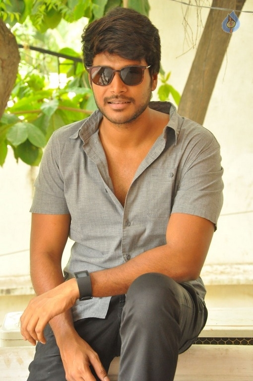 Sundeep Kishan Birthday Celebrations 2017 - 16 / 35 photos