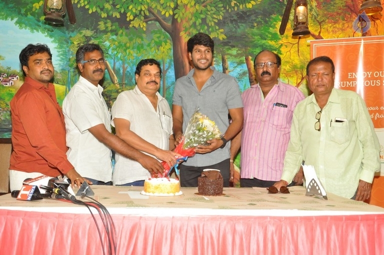 Sundeep Kishan Birthday Celebrations 2017 - 19 / 35 photos