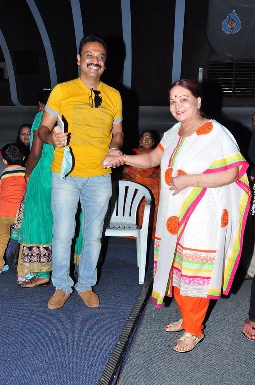 Super Star Krishna at Srimanthudu Screening  - 23 / 33 photos