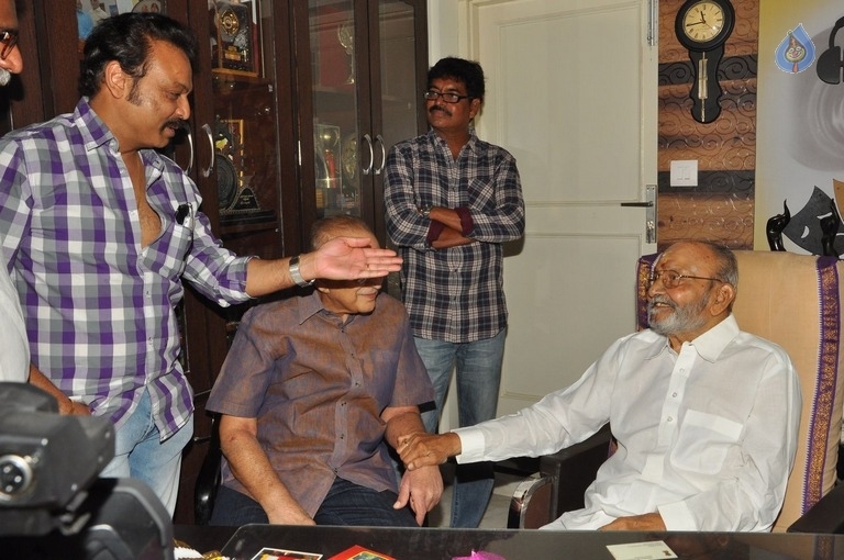 Super Star Krishna Meets Dadasaheb Phalke K Viswanath - 26 / 32 photos