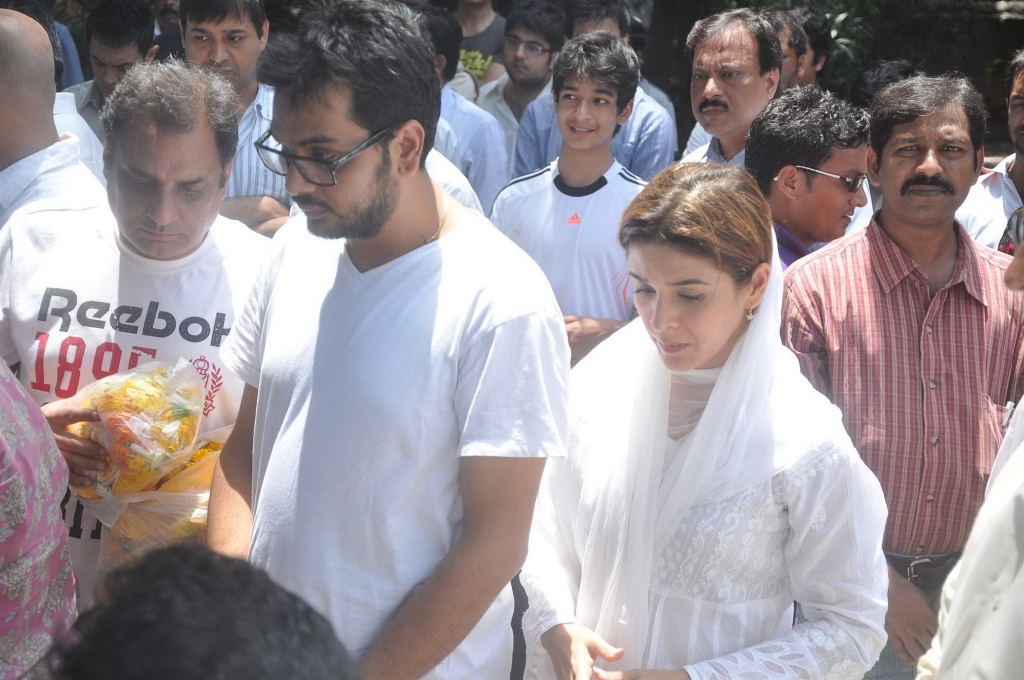 Suresh Hirani Anthima Yatra - 9 / 32 photos