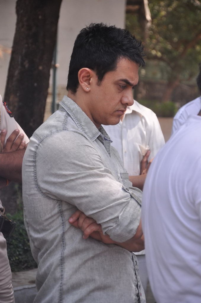 Suresh Hirani Anthima Yatra - 30 / 32 photos