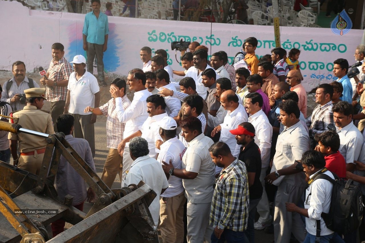 Swachh Telangana Swachh Hyderabad Event - 28 / 76 photos