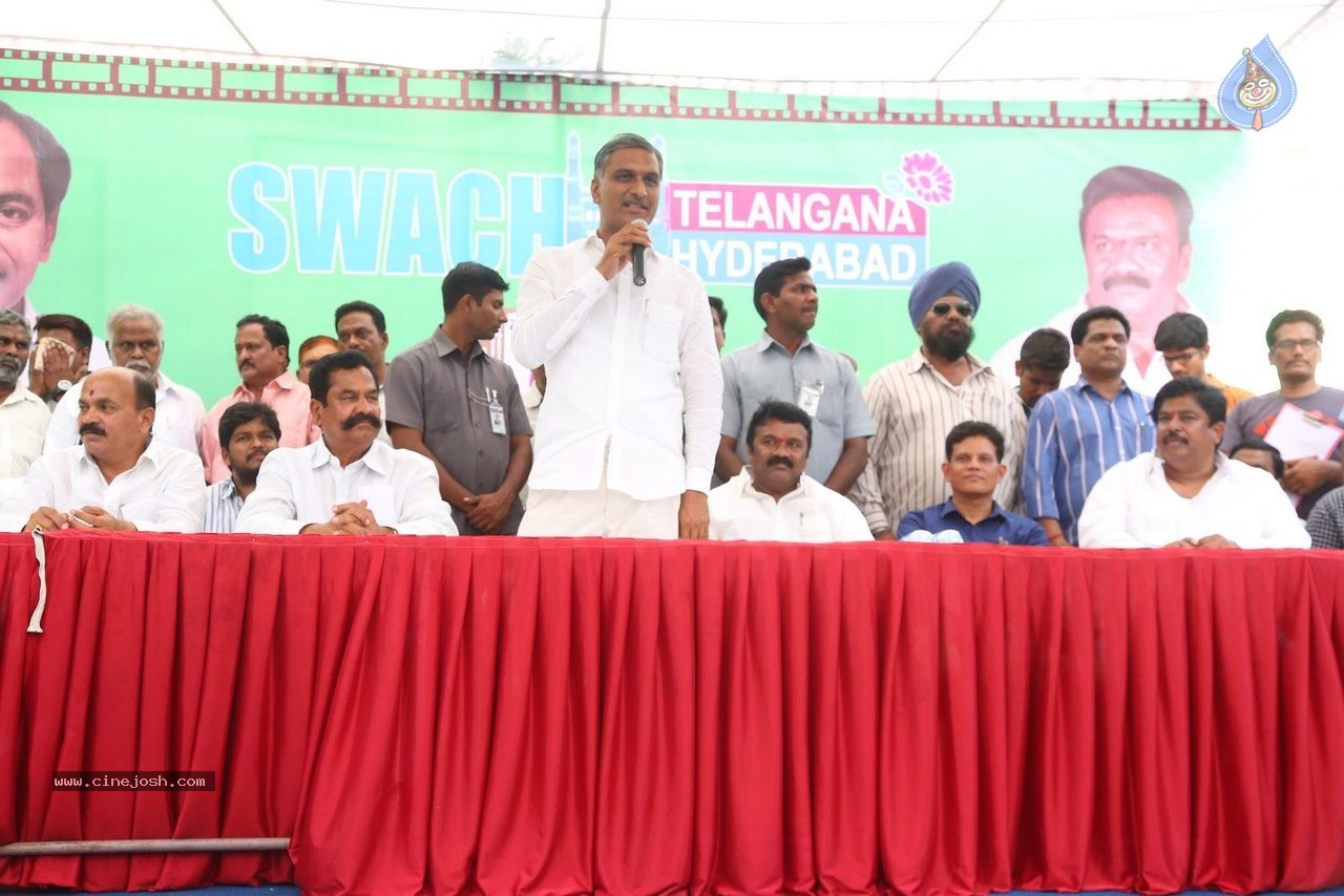 Swachh Telangana Swachh Hyderabad Event - 35 / 76 photos
