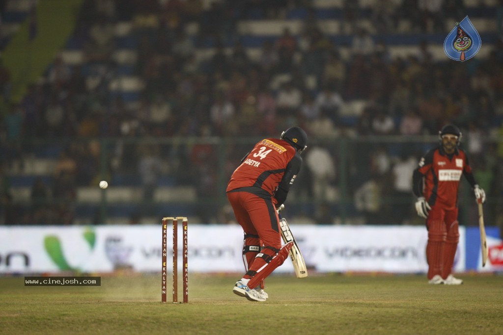 T Warriors vs B Tigers Match More Photos - 26 / 102 photos