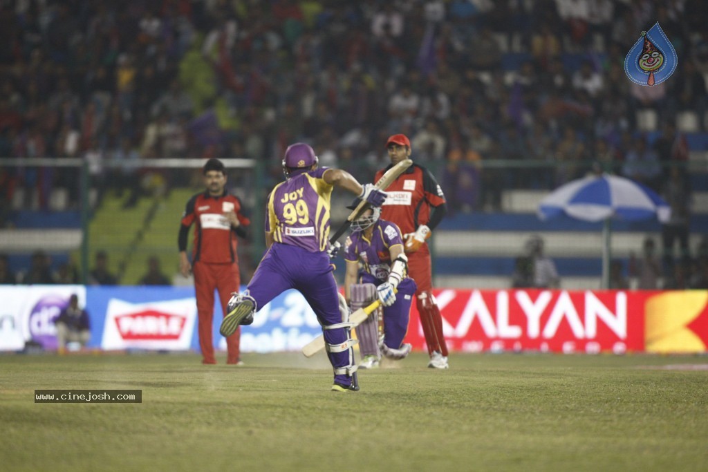 T Warriors vs B Tigers Match More Photos - 61 / 102 photos