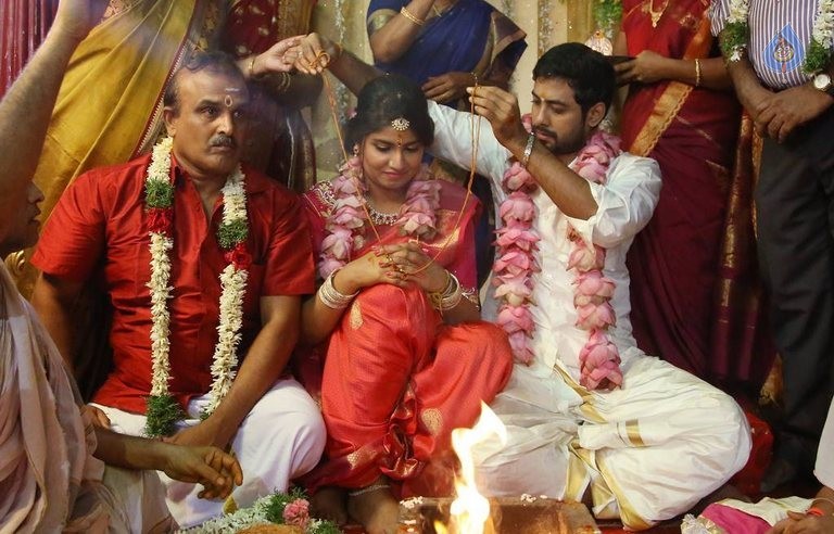 Tamil Actor Aari Wedding Photos - 2 / 6 photos
