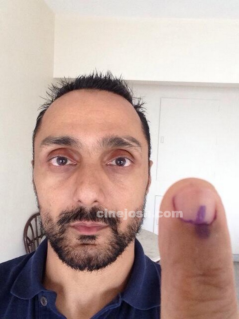 Tamil Celebrities Voting Photos - 27 / 108 photos