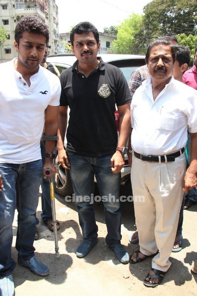 Tamil Celebrities Voting Photos - 70 / 108 photos