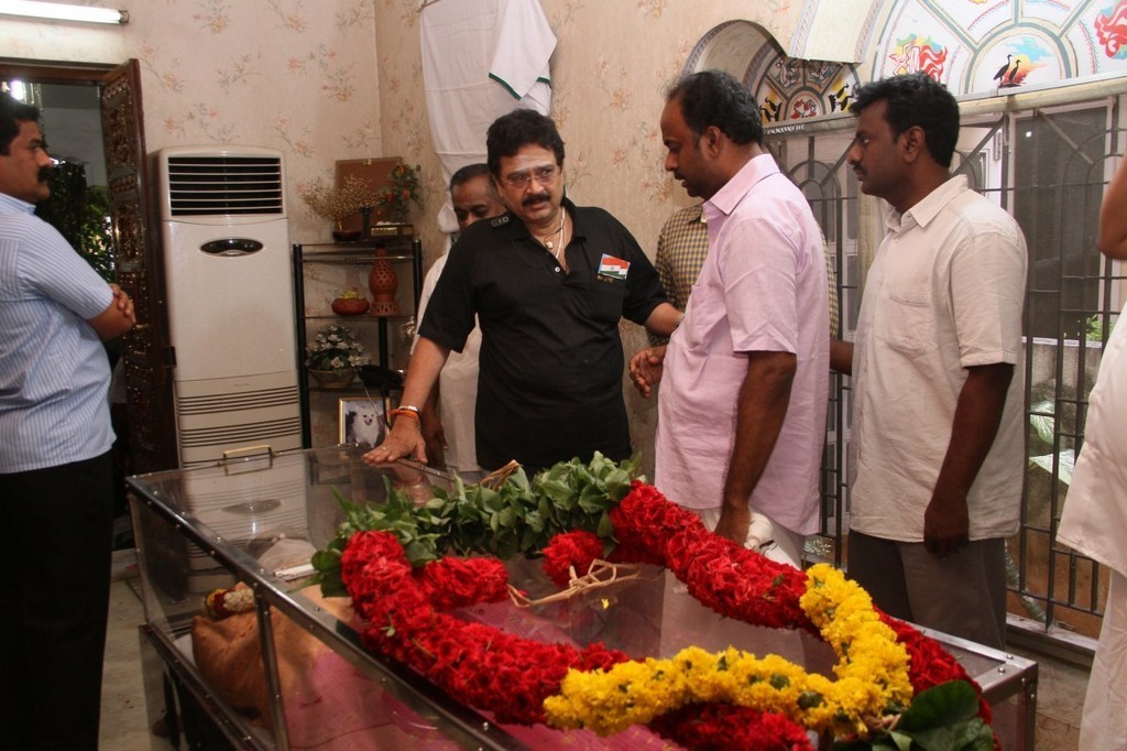 Tamil Director Ramanarayanan Condolences Photos - 92 / 151 photos