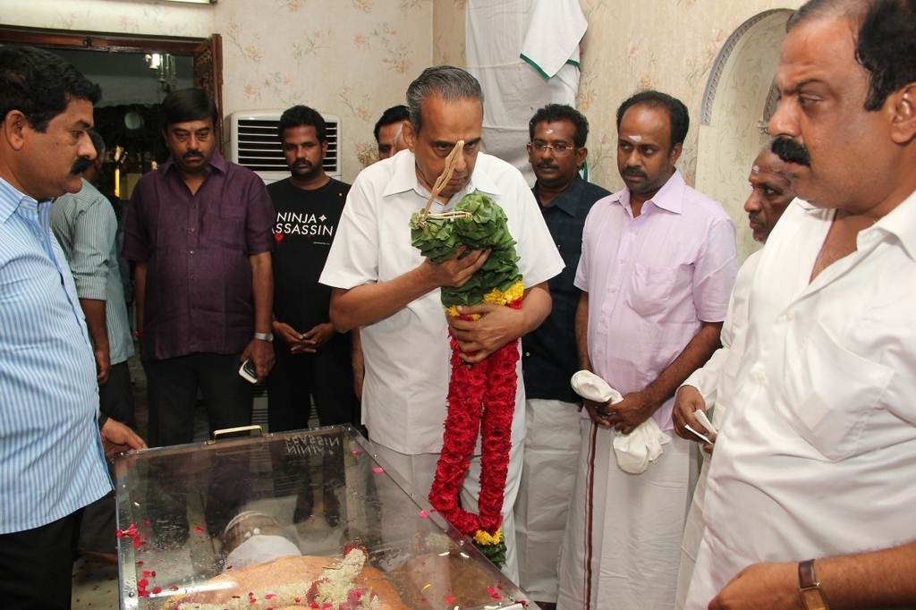Tamil Director Ramanarayanan Condolences Photos - 134 / 151 photos
