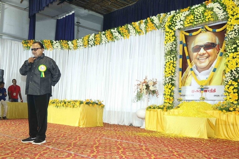 Tamil Film Industry Pays Homage To Kalaignar Karunanidhi - 9 / 20 photos