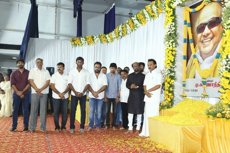 Tamil Film Industry Pays Homage To Kalaignar Karunanidhi - 20 / 20 photos