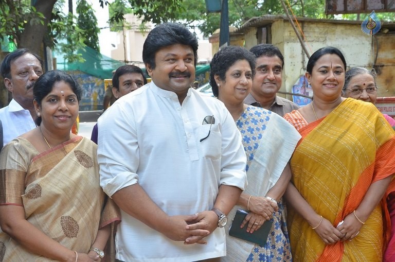 Tamil Nadu Assembly Election 2016 - 31 / 72 photos