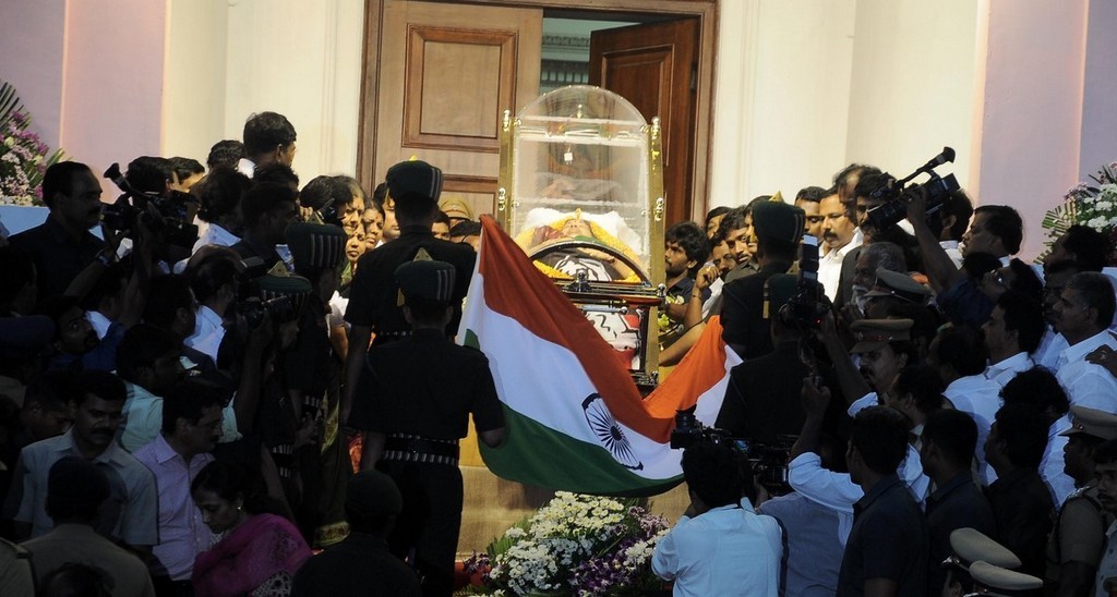 Tamil Nadu CM Jayalalithaa Final Journey Photos - 34 / 147 photos