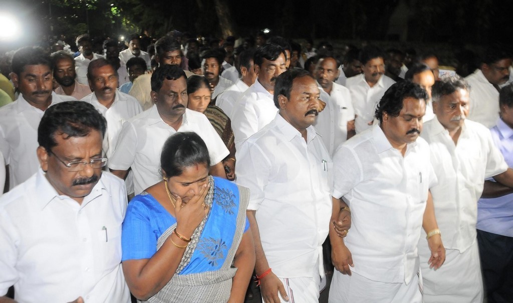Tamil Nadu CM Jayalalithaa Final Journey Photos - 83 / 147 photos