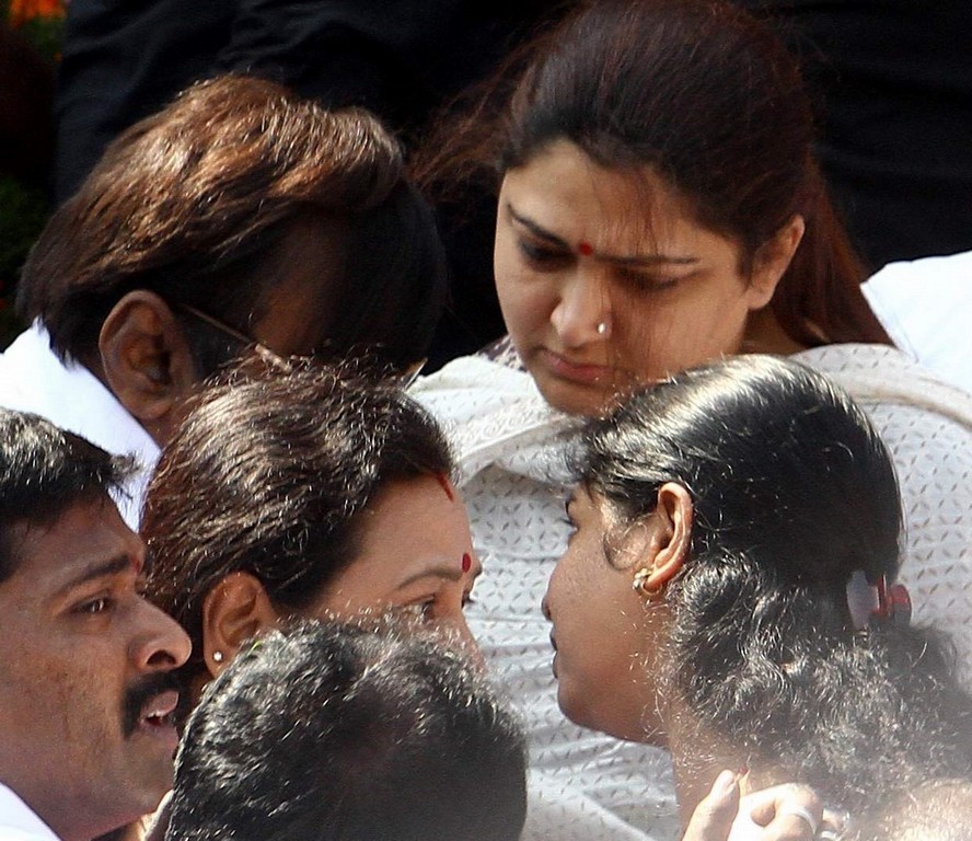 Tamil Nadu CM Jayalalithaa Final Journey Photos - 131 / 147 photos