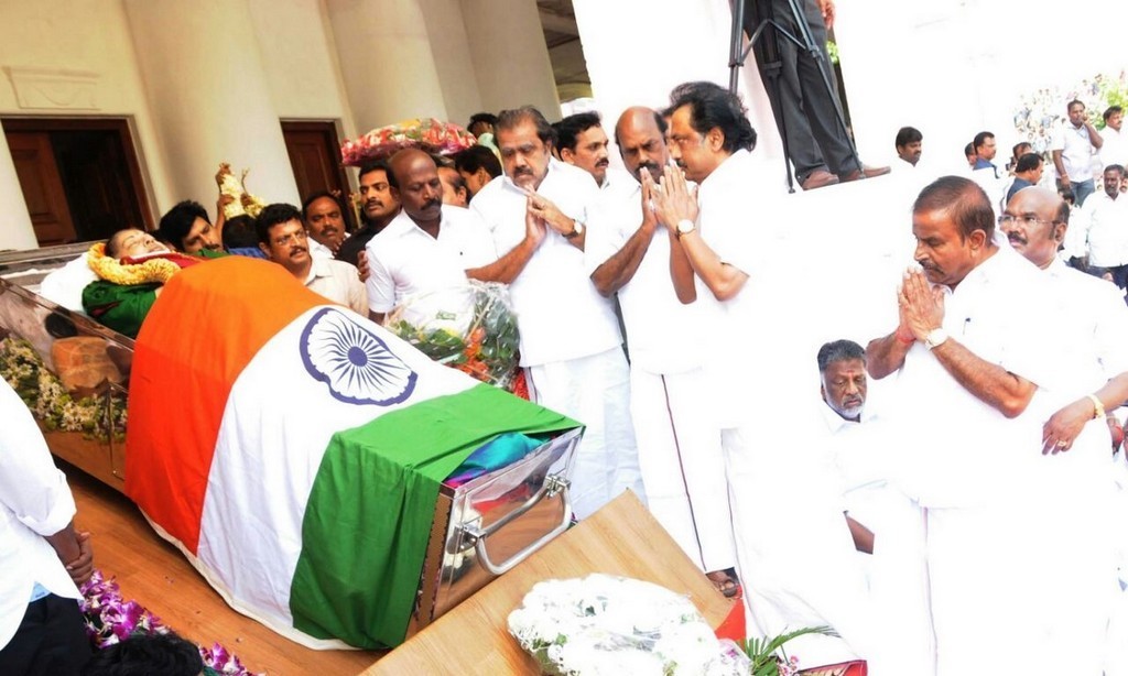 Tamil Nadu CM Jayalalithaa Final Journey Photos - 137 / 147 photos