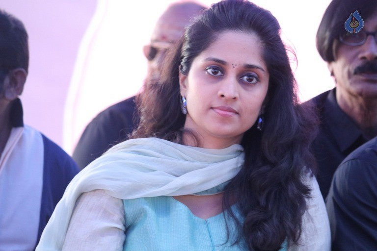 Tamil Stars at Jallikattu Hunger Strike - 20 / 51 photos