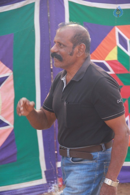 Tamil Stars at Jallikattu Hunger Strike - 41 / 51 photos