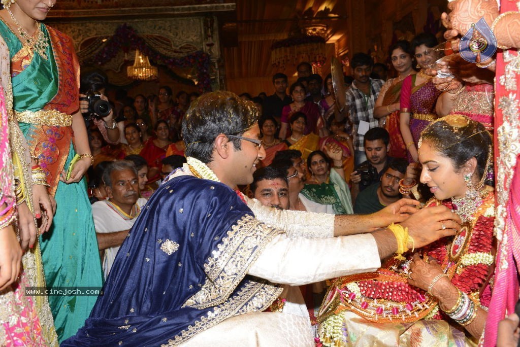 Tejaswini n Sribharath Talabralu Photos - 59 / 121 photos