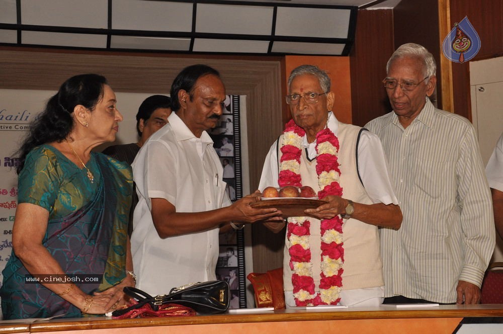 Telugu Cinema Pragathi Book Launch - 25 / 68 photos