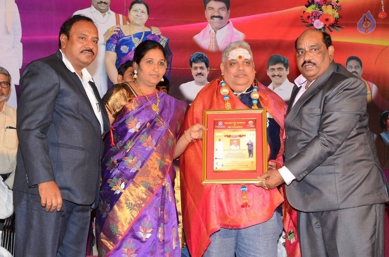 Telugu Cinema World Records Felicitation Press Meet - 3 / 42 photos