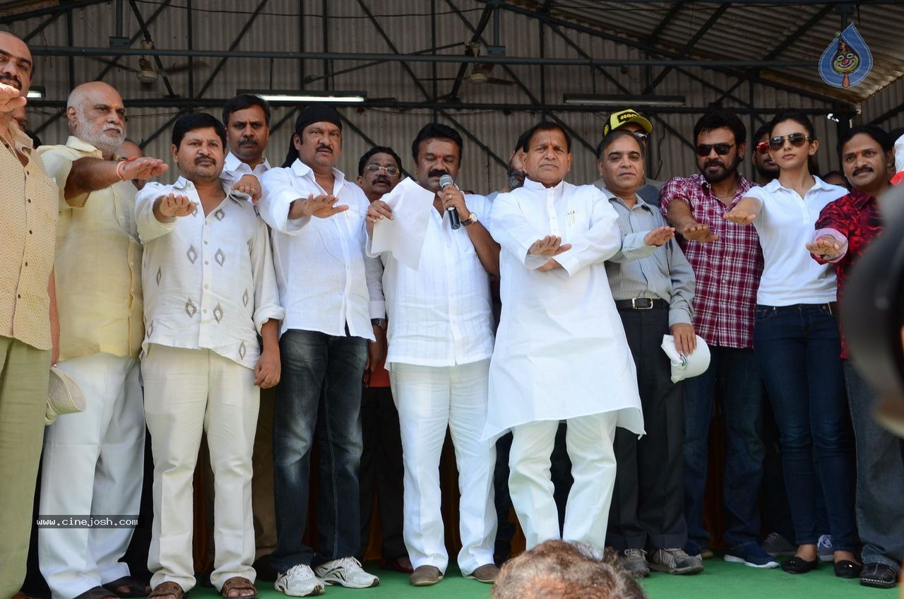 Telugu Film Industry Swachh Bharat Hyderabad 02 - 13 / 36 photos