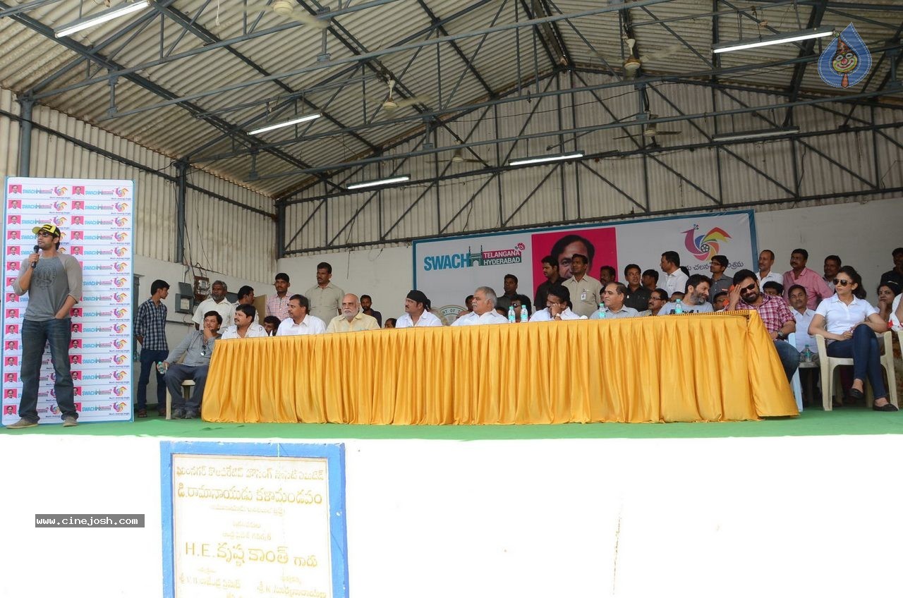 Telugu Film Industry Swachh Bharat Hyderabad 02 - 18 / 36 photos