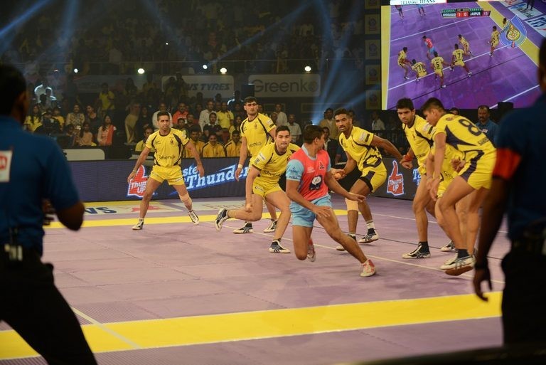Telugu Titans Vs Jaipur Pink Panthers Kabaddi Match Photos - 12 / 100 photos