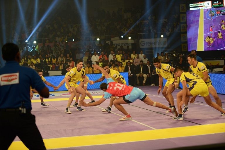 Telugu Titans Vs Jaipur Pink Panthers Kabaddi Match Photos - 15 / 100 photos