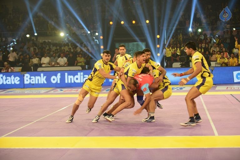 Telugu Titans Vs Jaipur Pink Panthers Kabaddi Match Photos - 46 / 100 photos