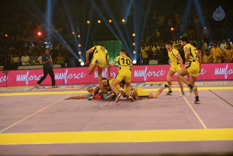 Telugu Titans Vs Jaipur Pink Panthers Kabaddi Match Photos - 53 / 100 photos
