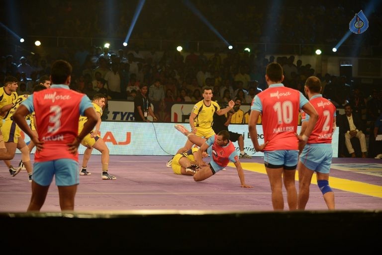Telugu Titans Vs Jaipur Pink Panthers Kabaddi Match Photos - 64 / 100 photos