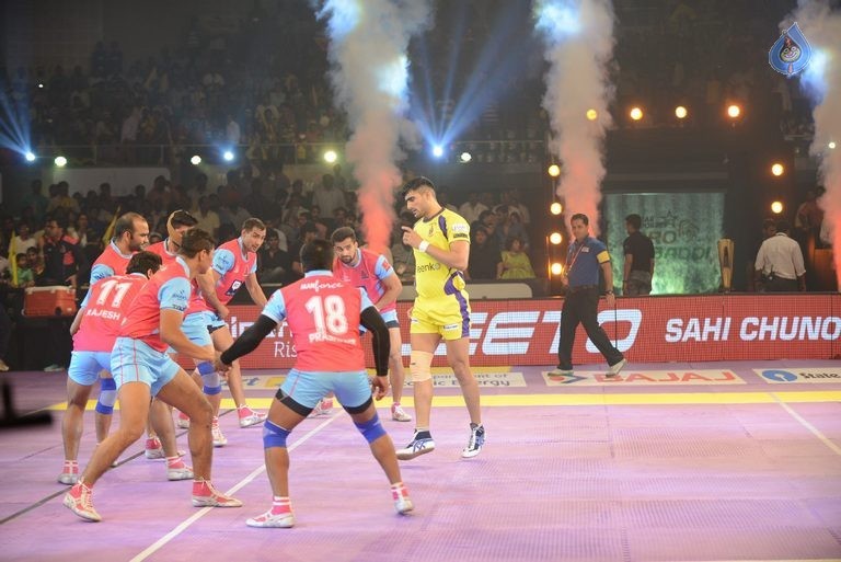 Telugu Titans Vs Jaipur Pink Panthers Kabaddi Match Photos - 73 / 100 photos