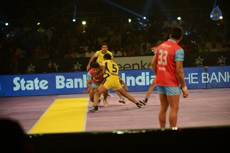 Telugu Titans Vs Jaipur Pink Panthers Kabaddi Match Photos - 74 / 100 photos
